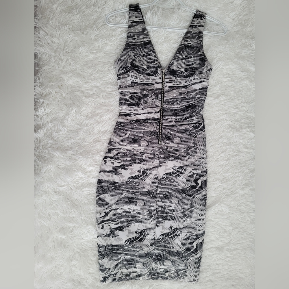 Guess Dress size XXS ptp 14.5 inches Marble Design